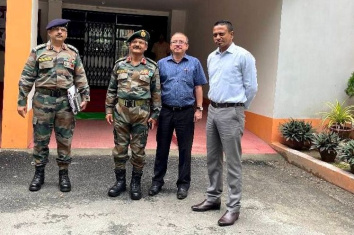 Major General Bhaskar Kalita meets Sri Nabadeep Pathak, DC,Bongaigaon on 1st July,2022 in his office chamber. The Deputy Commissioner welcomed him with Bouquet and Assamese Gamocha and Sharai. The Major General also greets the Deputy Commissioner with a memento.Sri Bhaskar Das, DDC was also present at that time with the Deputy Commissioner.